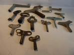SLEUTELS - SLEUTELS;  GROOT ASSORTIMENT ( OOK SCHUCO), Doe-het-zelf en Verbouw, Hang- en Sluitwerk, Ophalen of Verzenden, Gebruikt