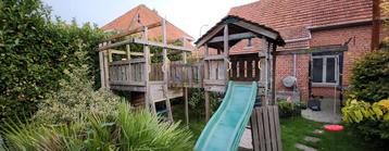 Dit weekend  €150 Houten Jungle Gym Speelhuis met Glijbaan beschikbaar voor biedingen