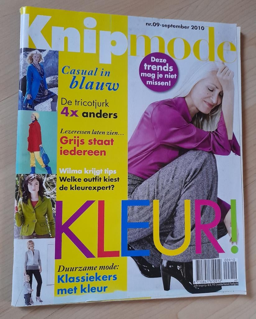 TIJDSCHRIFTEN KNIPMODE 2010 en 2011, Ophalen of Verzenden, Gelezen