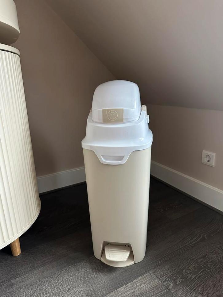 Diaperchamp one handsfree medium - clay sand, Kinderen en Baby's, Badjes en Verzorging, Nieuw, Luieremmer, Ophalen of Verzenden