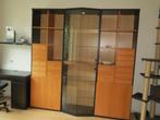 wand/vitrinekast, Huis en Inrichting, Kasten | Vitrinekasten, Ophalen, Gebruikt, Overige houtsoorten, Met deur(en)
