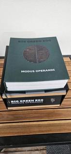 Big Green Egg -Modus Operandi Kookboek standaard los te koop, Boeken, Kookboeken, Ophalen of Verzenden, Nieuw