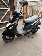 BTC City snorscooter zwart vespa sprint zip piaggio, Fietsen en Brommers, Snorfietsen en Snorscooters, Gebruikt, Benzine, Ophalen