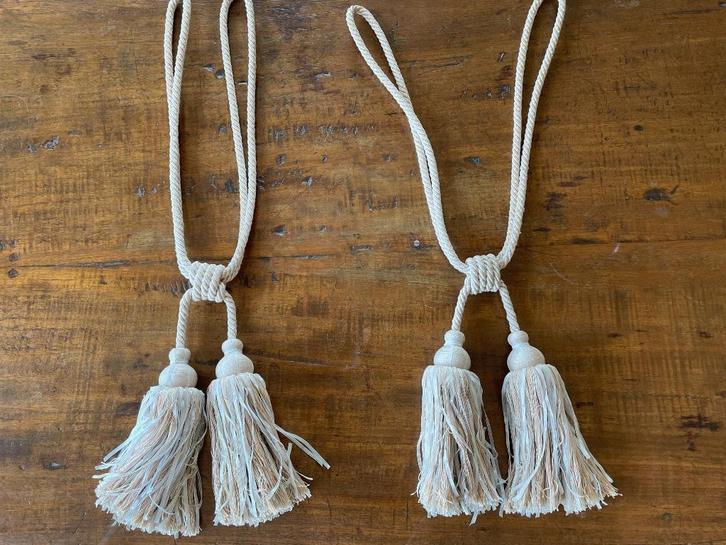 Embrasse. Twee dubbele gordijnkoorden 4 kwasten, Huis en Inrichting, Stoffering | Gordijnen en Lamellen, Zo goed als nieuw, Crème