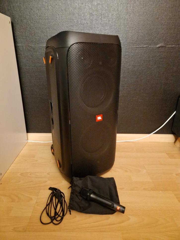 JBL Partybox 310 + JBL microfoon, Audio, Tv en Foto, Luidsprekers, Zo goed als nieuw, Center speaker, 120 watt of meer, JBL, Ophalen