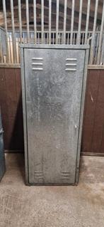 Fijne grote zadelkast van 60X60X150, Ophalen, Zo goed als nieuw, Overige soorten