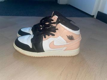 Nike Air Jordan Mid Zalmroze maat 39 beschikbaar voor biedingen