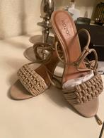 Elegante beige Kazar pumps, Ophalen of Verzenden, Zo goed als nieuw, Beige, Pumps