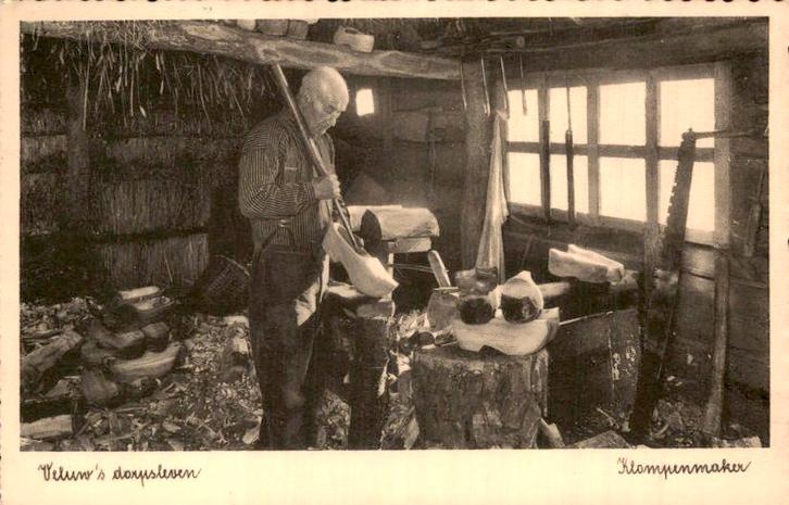 Nunspeet - Veluws Dorpsleven - Klompenmaker, Verzamelen, Ansichtkaarten | Nederland, Gelopen, Gelderland, 1920 tot 1940, Ophalen of Verzenden