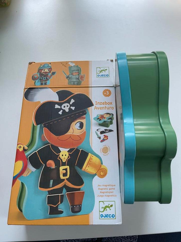 Djeco Magnetisch Aankleedspel Stoere Jongens, Kinderen en Baby's, Speelgoed | Educatief en Creatief, Zo goed als nieuw, Ophalen of Verzenden