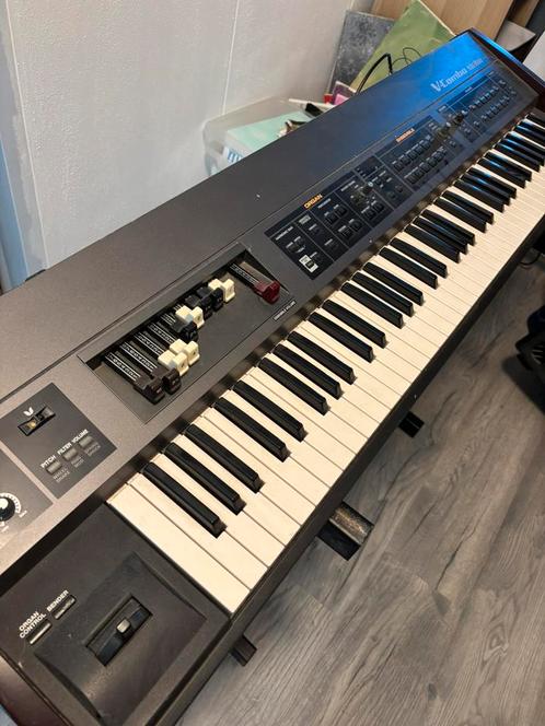 Roland VR-700 Combo Keyboard + Stagg PA Speaker – Compleet, Hobby en Vrije tijd, Overige Hobby en Vrije tijd, Gebruikt, Ophalen