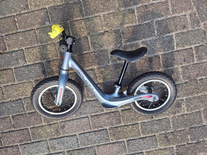 Twee loopfietsjes, vergelijkbaar met Woom 1, Fietsen en Brommers, Fietsen | Kinderfietsjes, Zo goed als nieuw, Minder dan 16 inch