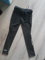 atletiekbroek zwart maat 128, Ophalen of Verzenden, Zo goed als nieuw, Jongen of Meisje, Sport- of Zwemkleding