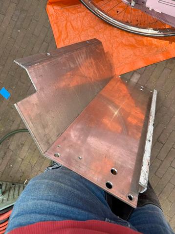 Defender 90 Tank bescherm plaat aluminium beschikbaar voor biedingen