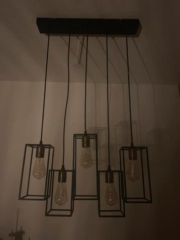 Moderne Eettafel Lamp, Kort Gehangen beschikbaar voor biedingen