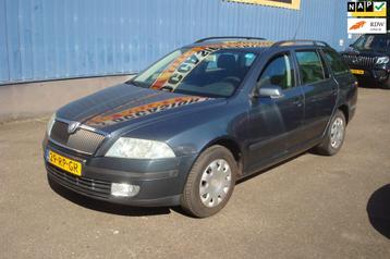 Skoda Octavia Combi 1.6 FSI Ambiente beschikbaar voor biedingen