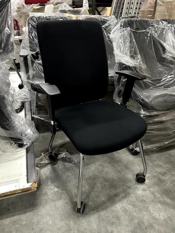 Bureaustoelen – 11 stuks beschikbaar voor biedingen