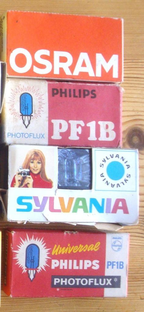 4 doosjes flitslampjes: Sylvania, Philips, Osram € 2,00 p/do, Antiek en Kunst, Curiosa en Brocante, Ophalen of Verzenden