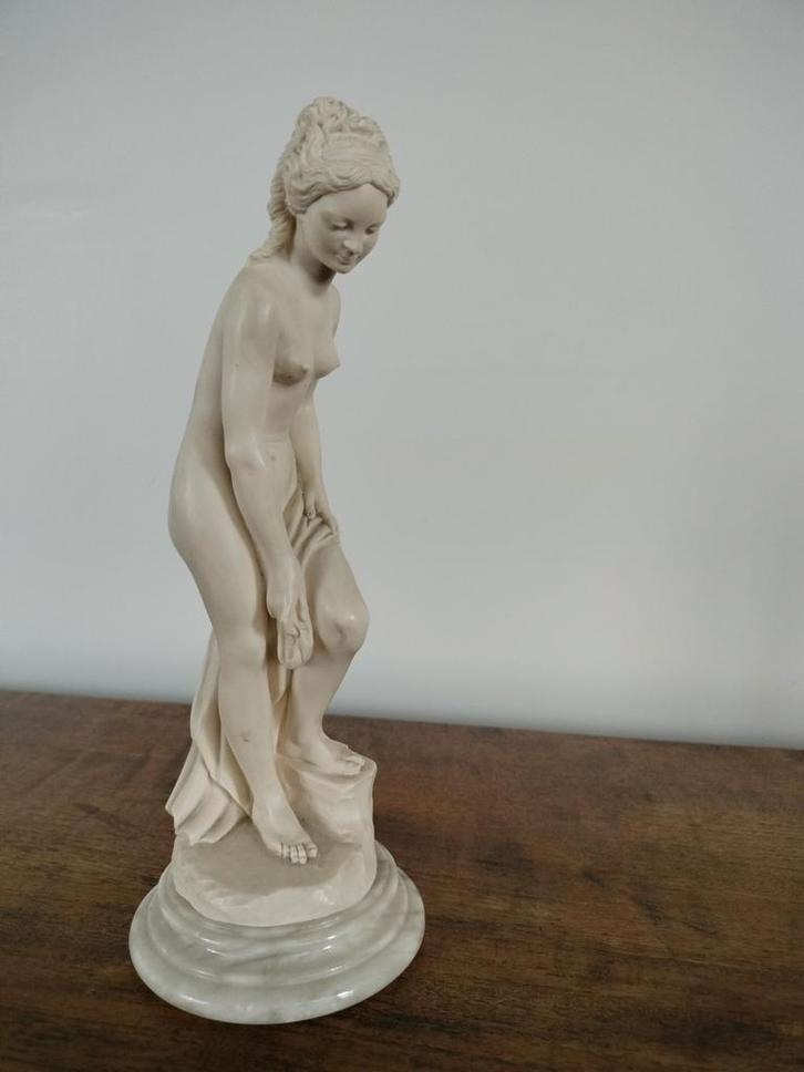 Carrara Marmer Beeldje, 1970, 25cm, Antiek en Kunst, Kunst | Beelden en Houtsnijwerken, Ophalen