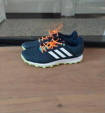 Adidas herenschoenen mt 44 te koop  beschikbaar voor biedingen