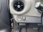 Toyota Yaris 1.5 Hybrid Energy | Navigatie | 54.000 KM |, Gebruikt, Euro 6, 4 cilinders, 48 €/maand