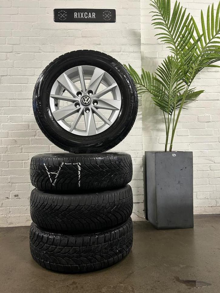 Originele Volkswagen 5x112 velgenset + Winterbanden, Auto-onderdelen, Banden en Velgen, Banden en Velgen, Winterbanden, Personenwagen