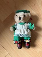 souvenir beertje pop (+/-10 cm) met specifieke klederdracht, Verzenden, Zo goed als nieuw, Pop