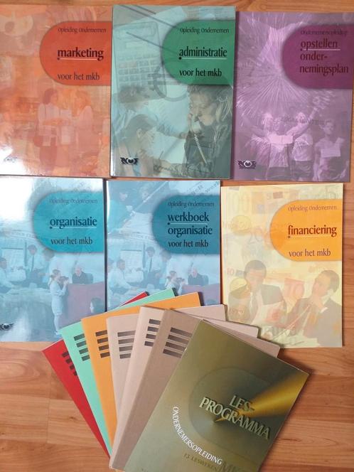 Boeken opleiding ondernemen,mag opgehaald worden in ruil voo, Boeken, Studieboeken en Cursussen, Gelezen, Ophalen