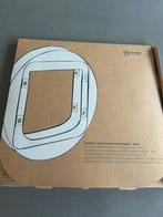 SureFlap pet door mounting adaptor, Dieren en Toebehoren, Katten-accessoires, Ophalen, Nieuw