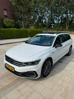 Volkswagen Passat 1.4 GTE 218 PK, Auto's, Volkswagen, Stof, Wit, Plug-in hybride, Grijs