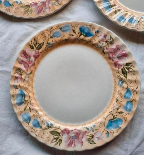 Grote Engelse ronde schaal schalen bloemen Churchill Chelsea, Antiek en Kunst, Antiek | Servies los, Ophalen of Verzenden