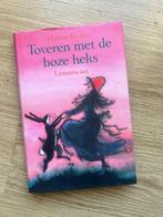 Toveren met de kleine heks, Ophalen of Verzenden, Zo goed als nieuw, Hanna Kraan, Fictie