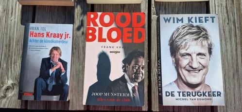 Zes voetbalboeken, vakantie-leesvoer, Boeken, Sportboeken, Gelezen, Balsport, Ophalen of Verzenden