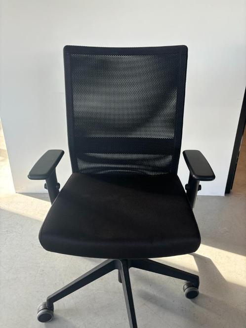 Sues Bureaustoel Zwart, Huis en Inrichting, Bureaustoelen, Zo goed als nieuw, Bureaustoel, Zwart, Ergonomisch, Ophalen of Verzenden