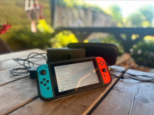 Nintendo Switch met extra case én 6 spellen, Spelcomputers en Games, Spelcomputers | Nintendo Switch, Zo goed als nieuw, Switch Original