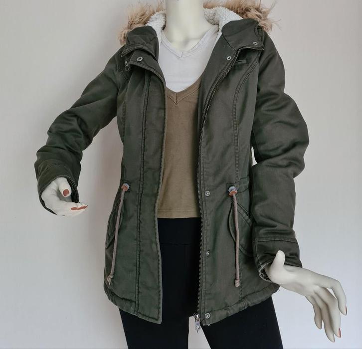 "ONLY" Parka, legergroen. Mt.S. Als nieuw., Kleding | Dames, Jassen | Winter, Zo goed als nieuw, Maat 36 (S), Groen, Ophalen of Verzenden