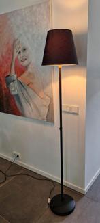 Hoge vloerlamp mat zwart, warm licht, solide/zware voet, Ophalen, Zo goed als nieuw