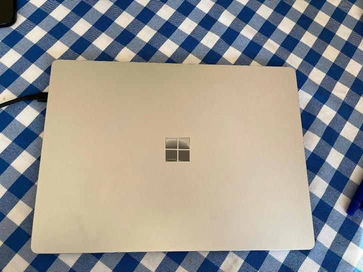 Surface Laptop 3, Computers en Software, Windows Laptops, Gebruikt, 13 inch, Minder dan 2 Ghz, 8 GB, Qwerty, Ophalen of Verzenden