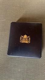 Inhuldigingsset in cassette met penning van s’Rijks Munt, Ophalen of Verzenden, Koningin Juliana