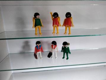 Enkele poppetjes beschikbaar voor biedingen