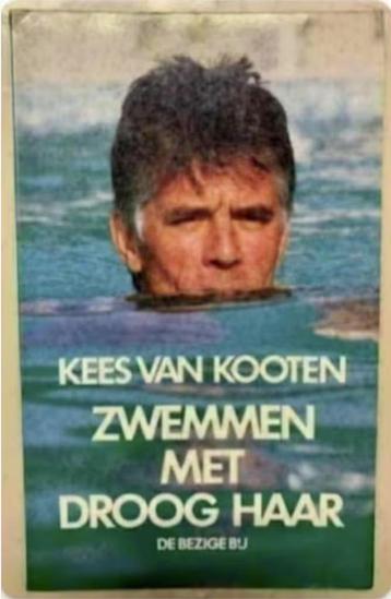 Kees van Kooten; zwemmen met droog haar; ISBN 9023432444 beschikbaar voor biedingen