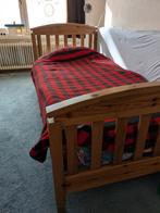 grenen bed met beweegbare Auping bedbodem, Ophalen