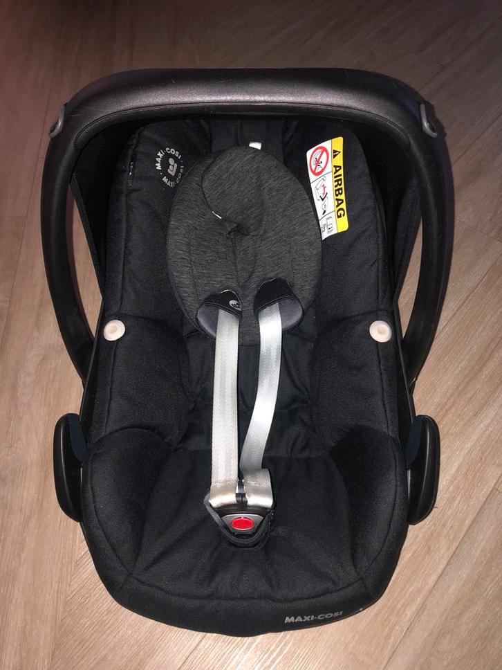 Maxi Cosi Pebble Pro black & 2 Isofix & Maxi Cosi Adapter, Kinderen en Baby's, Autostoeltjes, Gebruikt, Maxi-Cosi, 0 t/m 13 kg