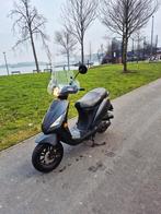 La Souris scooter, Fietsen en Brommers, Ophalen of Verzenden, Zo goed als nieuw, Benzine, Overige merken
