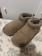 Ultra Mini Uggs Dune Maat 38, Beige, Lage of Enkellaarzen, Ophalen of Verzenden, Gedragen