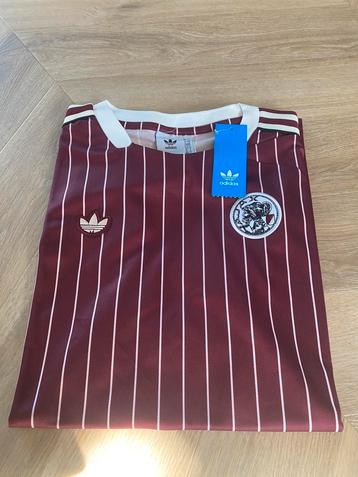 Ajax retro jersey 2025-2026 beschikbaar voor biedingen
