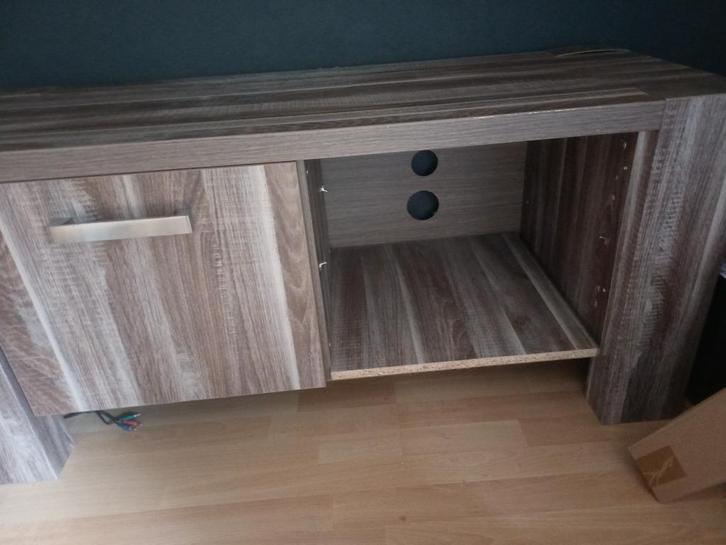 dressoir, Huis en Inrichting, Kasten | Dressoirs, Zo goed als nieuw, 100 tot 150 cm, 25 tot 50 cm, Met deur(en), Met plank(en)