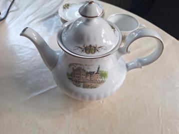 Vintage Porseleinen Theeservies met Kastelen beschikbaar voor biedingen