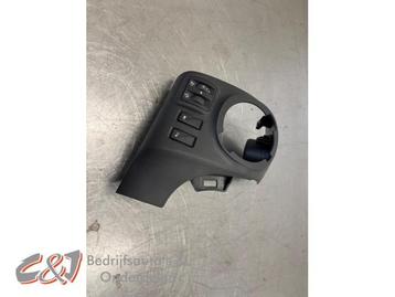 Dashboard deel van een Renault Trafic beschikbaar voor biedingen