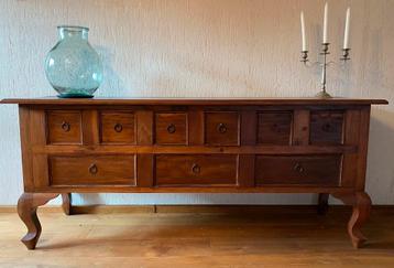Teakhouten sidetable beschikbaar voor biedingen
